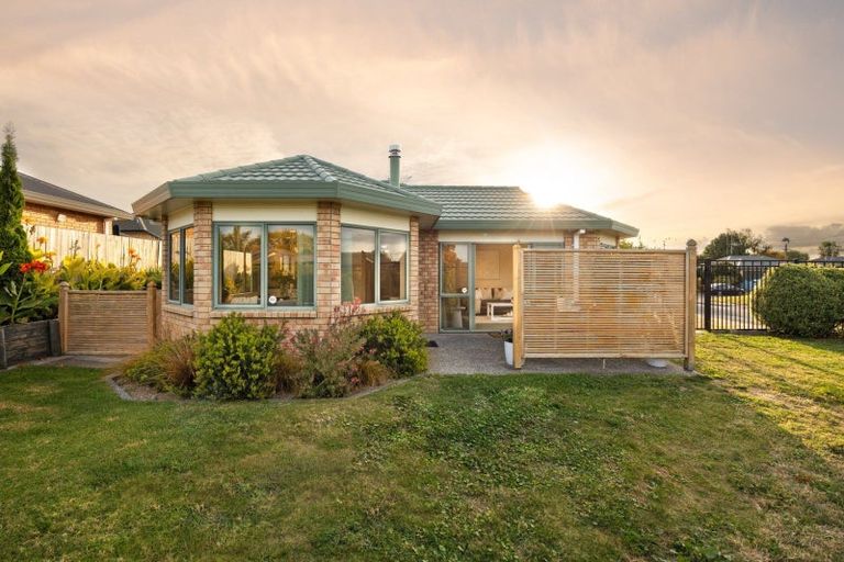 Photo of property in 9 Northmeadow Drive, Rototuna, Hamilton, 3210