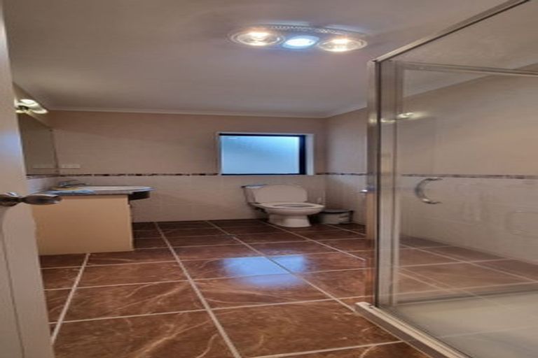 Photo of property in 72 Gracechurch Drive, Flat Bush, Auckland, 2016