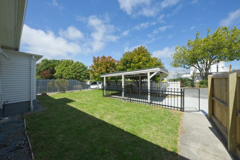 Photo of property in 194 Blenheim Road, Riccarton, Christchurch, 8041