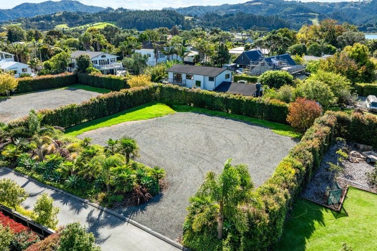 Photo of property in 44a Waimanu Place, Point Wells, 0986