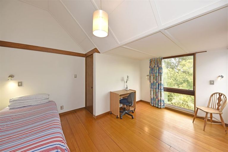 Photo of property in 28 Bengal Drive, Cashmere, Christchurch, 8022