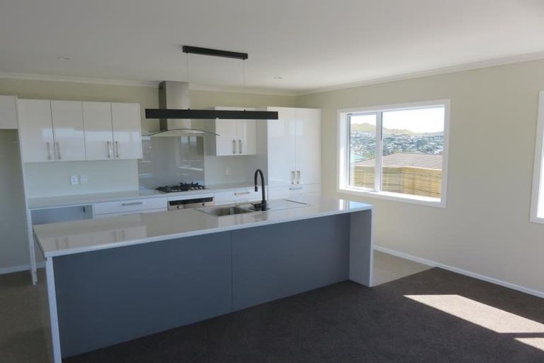 Photo of property in 18a Carluke Street, Paparangi, Wellington, 6037