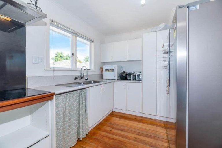 Photo of property in 178 Lincoln Road, Henderson, Auckland, 0610