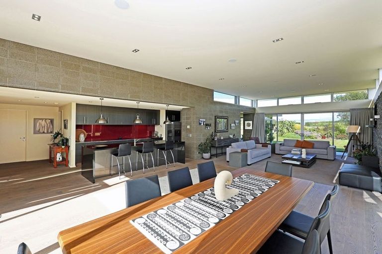 Photo of property in 141 Awamoa Road, Holmes Hill, Oamaru, 9401