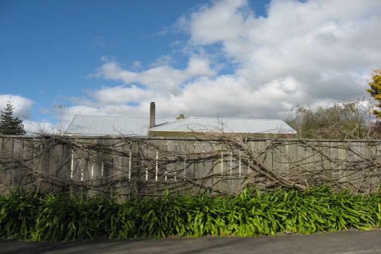 Photo of property in 15 Rose Street, Waipawa, 4210