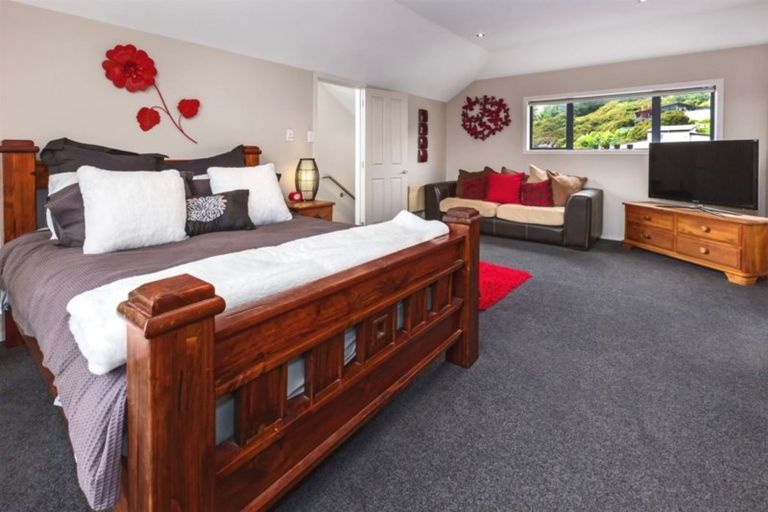 Photo of property in 13 Endeavour Drive, Whitby, Porirua, 5024