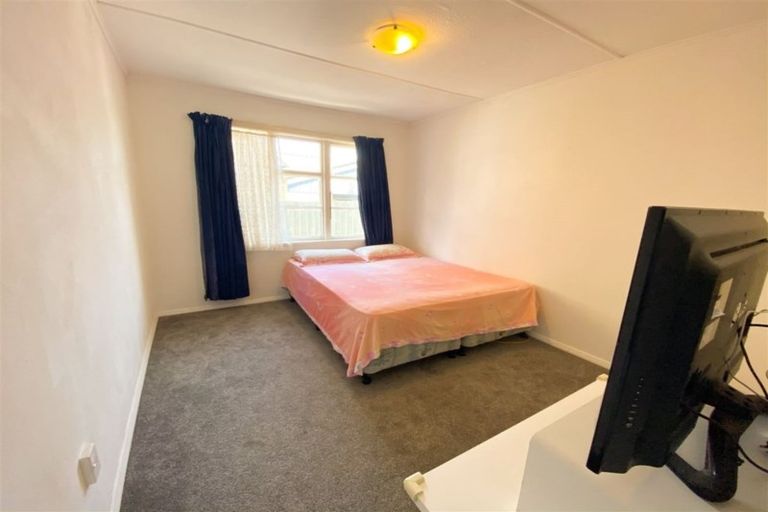 Photo of property in 1/52 Uxbridge Street, Redwood, Christchurch, 8051