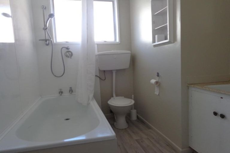 Photo of property in 2/72 Nursery Road, Phillipstown, Christchurch, 8011