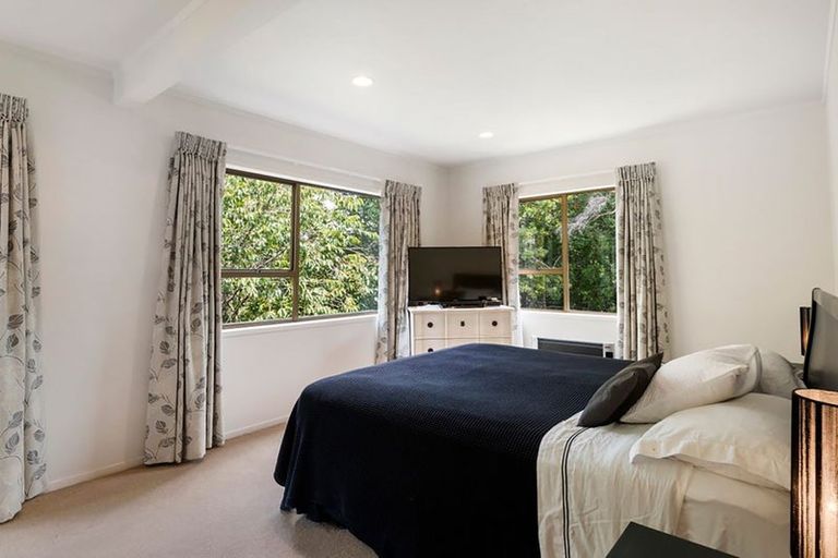 Photo of property in 20 Barlow Place, Chatswood, Auckland, 0626