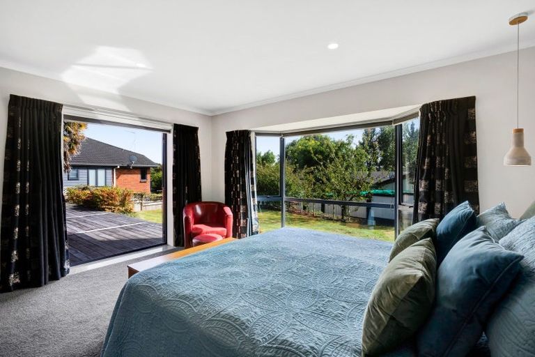 Photo of property in 19 Ashmore Drive, Frankleigh Park, New Plymouth, 4310