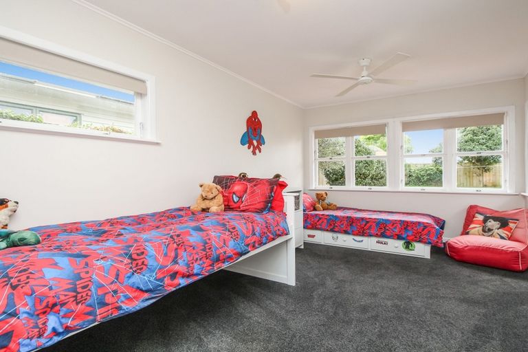 Photo of property in 91 Taikata Road, Te Atatu Peninsula, Auckland, 0610
