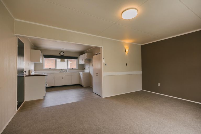 Photo of property in 1/57 Abraham Crescent, Milson, Palmerston North, 4414