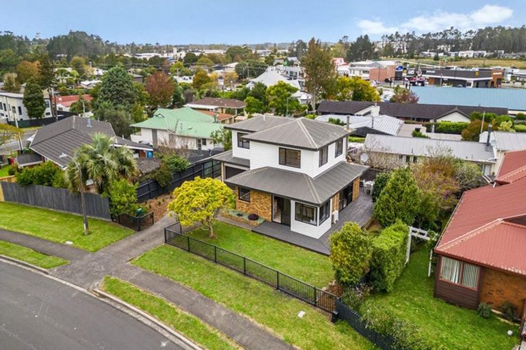 Photo of property in 5 Merlot Heights, Huapai, Kumeu, 0810