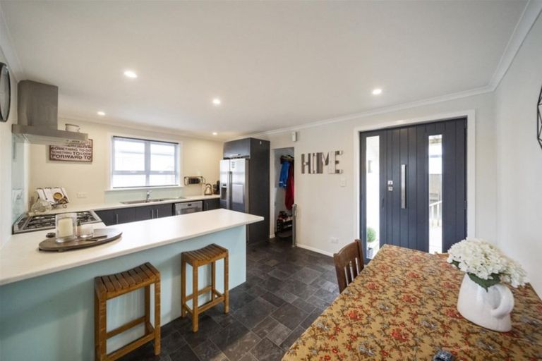 Photo of property in 88 Waihi Road, Hawera, 4610