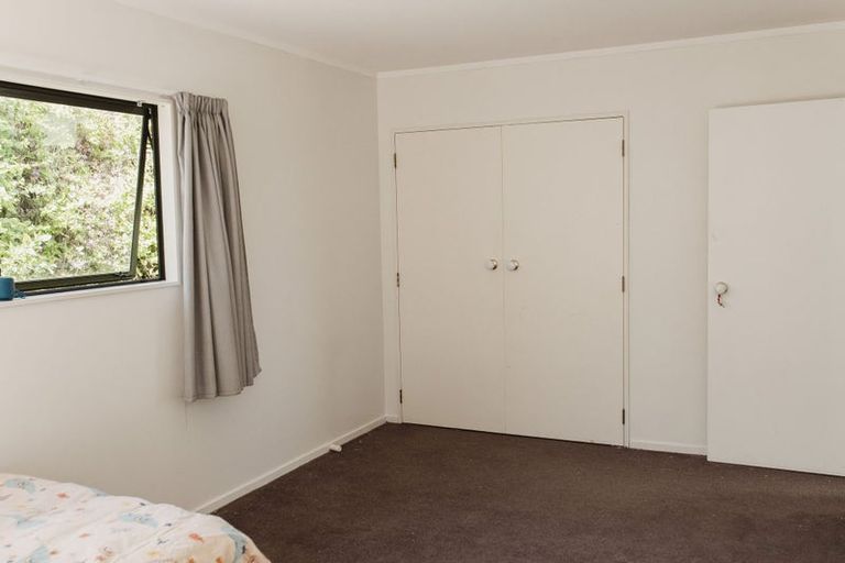 Photo of property in 89 Kakariki Grove, Waikanae, 5036