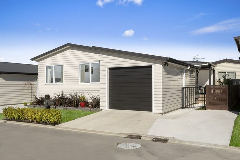 Photo of property in 208/11 Kamahi Crescent, Papamoa Beach, Papamoa, 3118