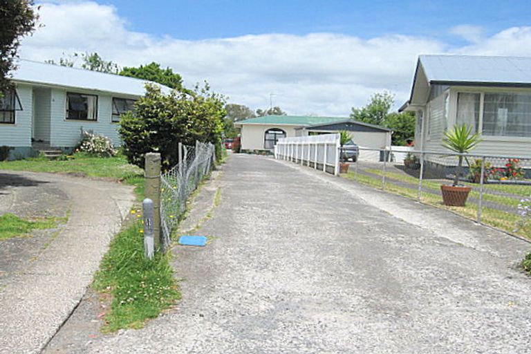 Photo of property in 28 Jupiter Street, Rosehill, Papakura, 2113