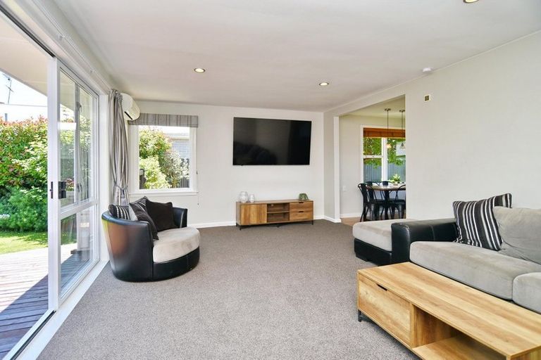 Photo of property in 32 Seddon Street, Rangiora, 7400