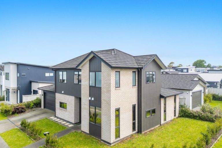 Photo of property in 1 Te Mura Crescent, Takanini, 2112