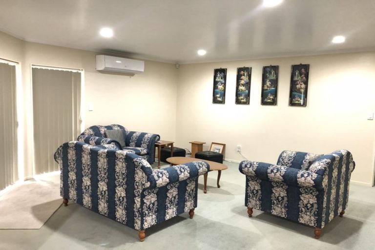 Photo of property in 33a Schnapper Rock Road, Greenhithe, Auckland, 0632