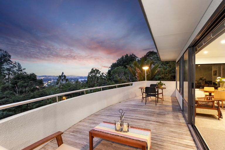 Photo of property in 1 Park Road, Titirangi, Auckland, 0604