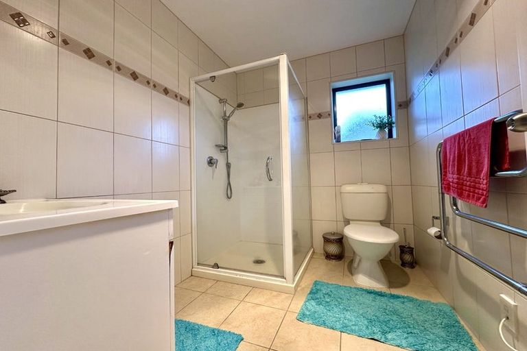 Photo of property in 60a Donovan Avenue, Massey, Auckland, 0614