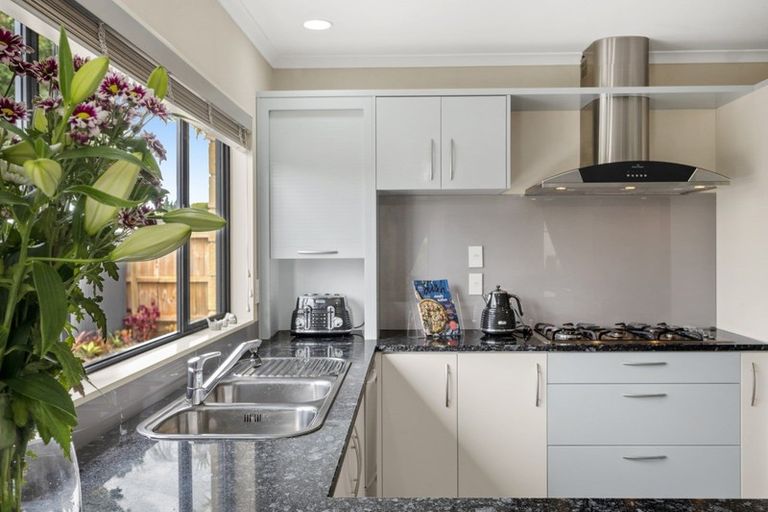 Photo of property in 21 Pine Harbour Parade, Beachlands, Auckland, 2018