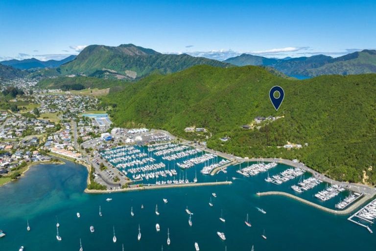 Photo of property in 43 Marina Drive, Waikawa, Picton, 7220