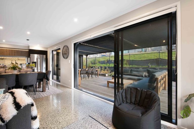 Photo of property in 16 Urumaraki Avenue, Helensville, 0800