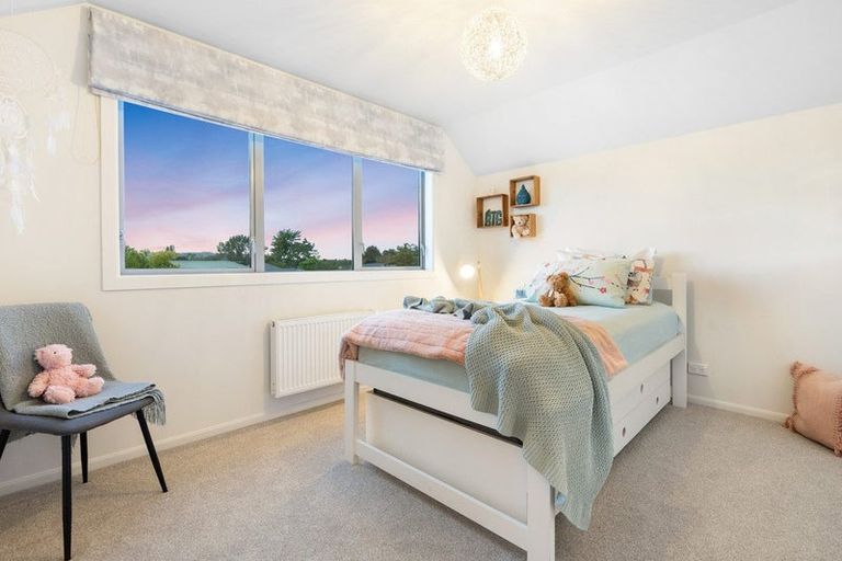 Photo of property in 2 Railway Lane, Outram, 9019