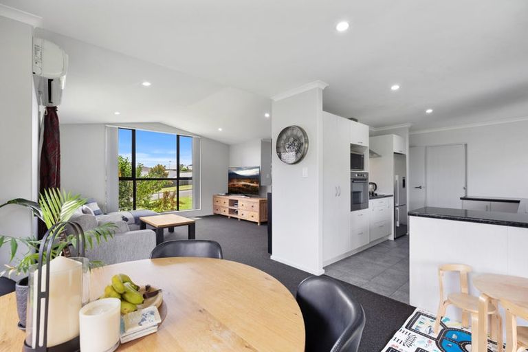 Photo of property in 182 Ballintoy Park Drive, Welcome Bay, Tauranga, 3175