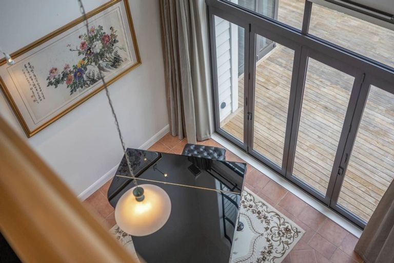 Photo of property in 235 Bleakhouse Road, Mellons Bay, Auckland, 2014