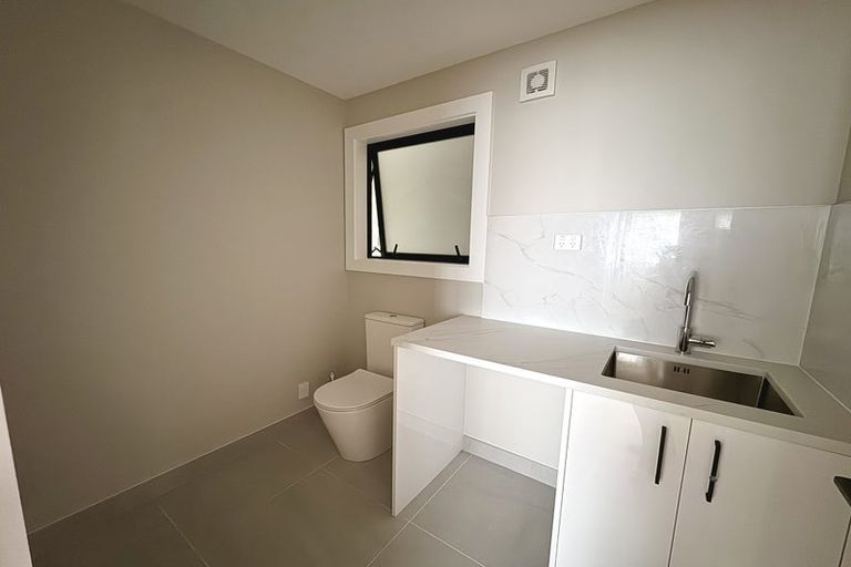 Photo of property in 42 Manu Place, Pinehill, Auckland, 0632