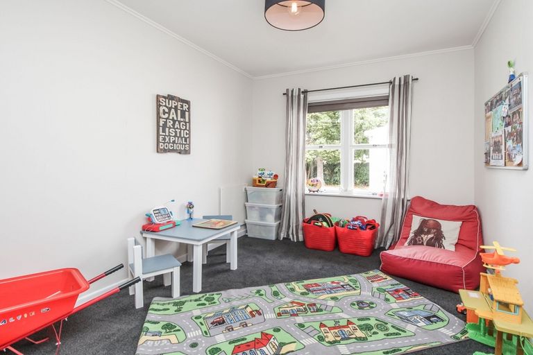 Photo of property in 91 Taikata Road, Te Atatu Peninsula, Auckland, 0610