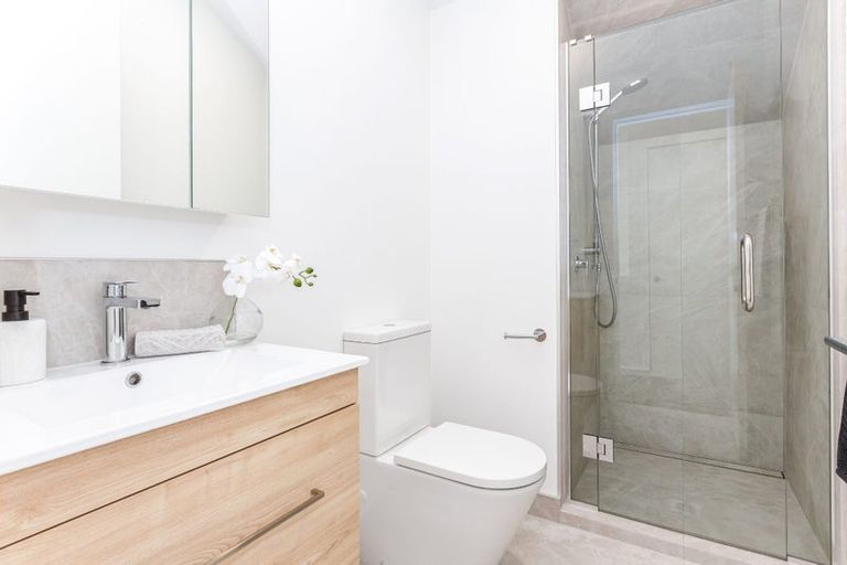 Photo of property in 4/323 Riverside Drive, Waterloo, Lower Hutt, 5011