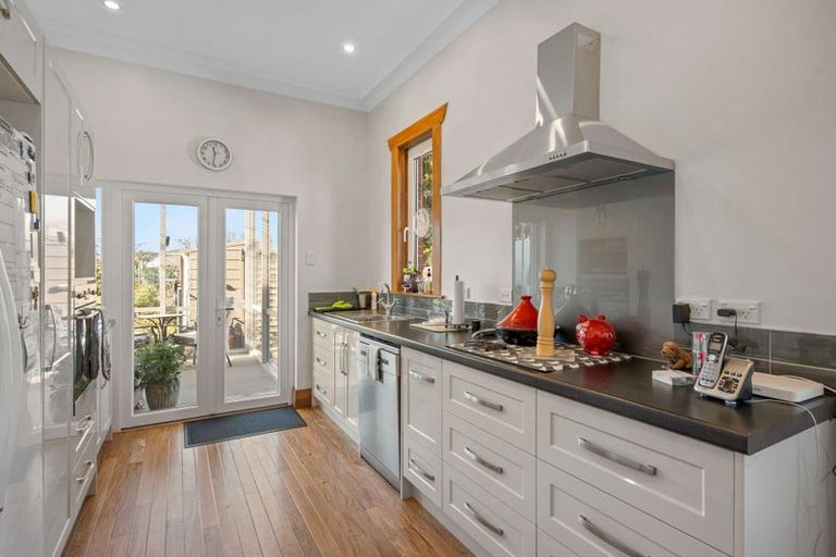 Photo of property in 24 Stirling Street, Andersons Bay, Dunedin, 9013