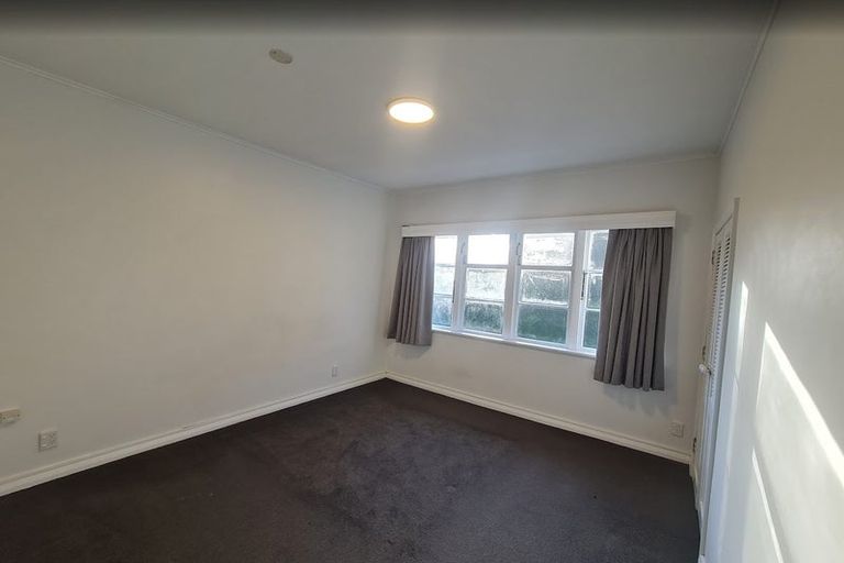 Photo of property in 51 Albemarle Road, Northland, Wellington, 6012