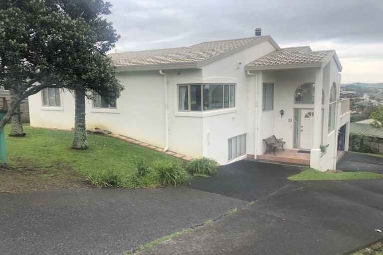 Photo of property in 1/7 Mizpah Road, Waiake, Auckland, 0630