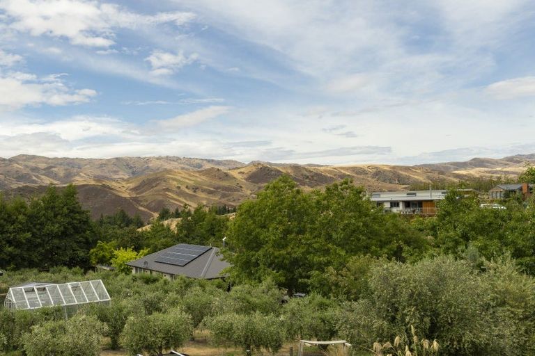 Photo of property in 67 Hall Road, Bannockburn, Cromwell, 9384