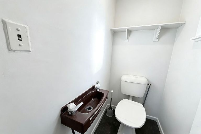 Photo of property in 60 Mckean Avenue, Manurewa, Auckland, 2102