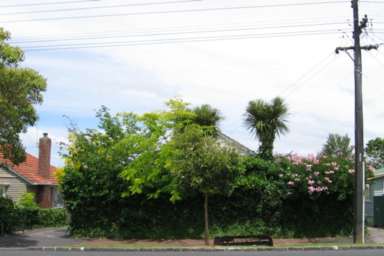 Photo of property in 220 Meola Road, Point Chevalier, Auckland, 1022