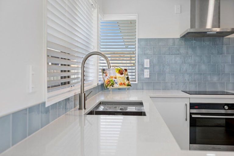 Photo of property in 2/492 Otumoetai Road, Otumoetai, Tauranga, 3110