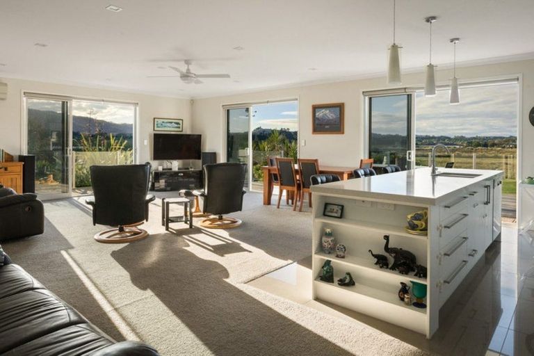 Photo of property in 13 Noble Johnston Drive, Katikati, 3129