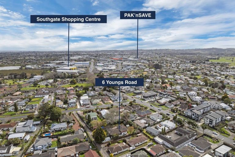 Photo of property in 6 Youngs Road, Papakura, 2110