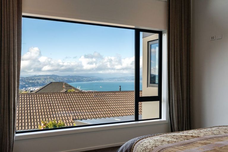 Photo of property in 49 Ashton Fitchett Drive, Brooklyn, Wellington, 6021