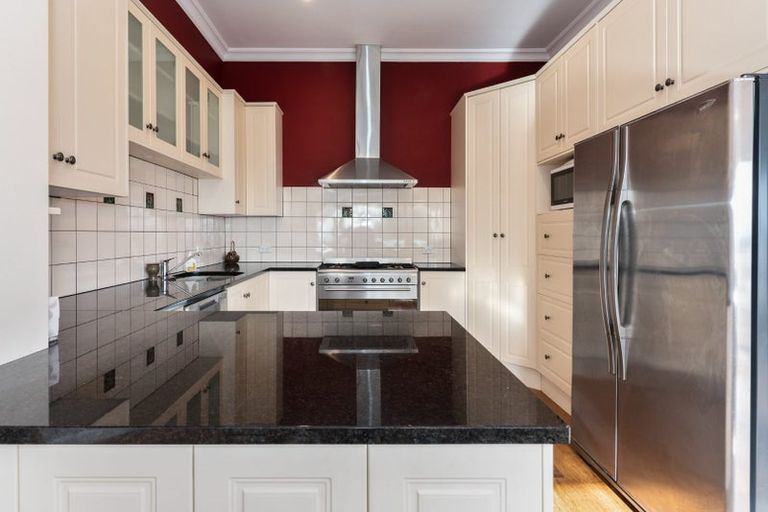 Photo of property in 123 Hackthorne Road, Cashmere, Christchurch, 8022