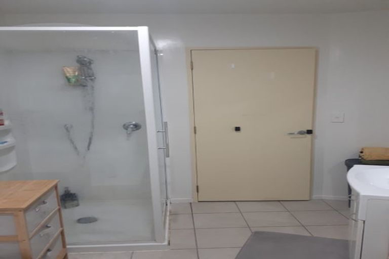 Photo of property in 3/19 Onslow Road, Khandallah, Wellington, 6035