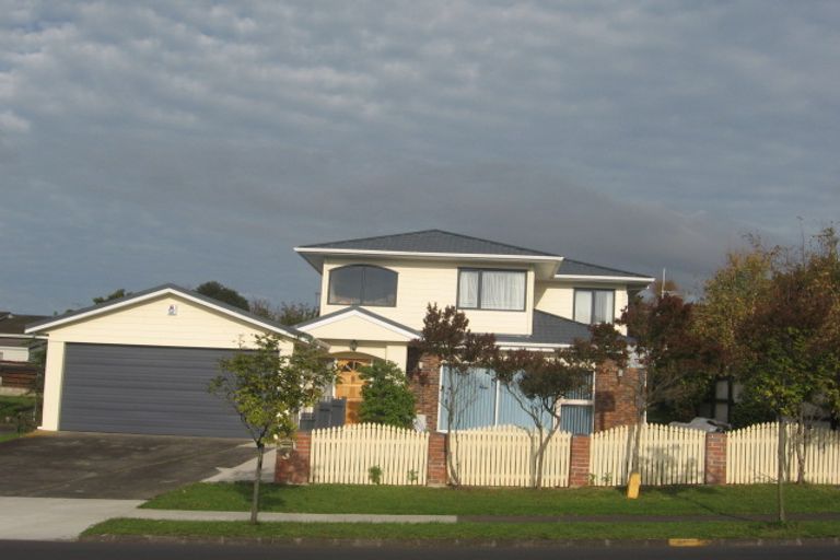 Photo of property in 23 Cascades Road, Pakuranga Heights, Auckland, 2010