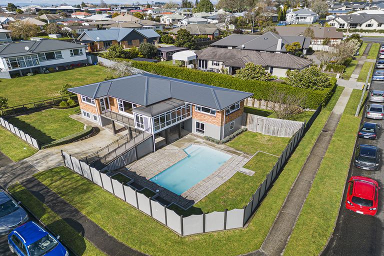 Photo of property in 2 Mckenna Place, Te Awamutu, 3800