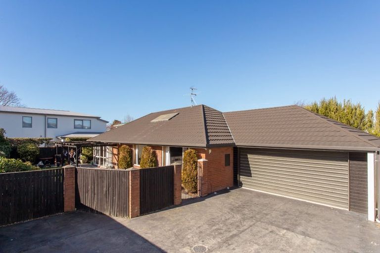Photo of property in 36a Windermere Road, Papanui, Christchurch, 8053